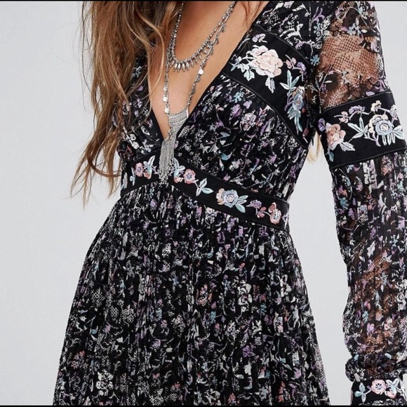 Free People Cherry Blossom Boho Mini Dress Sz 6 - Picture 4 of 8